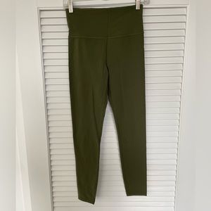 Athleta Ultra High Rise Elation Pant. Size Tall Small